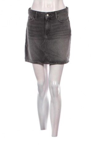 Пола Jake*s, Размер S, Цвят Сив, Цена 3,57 €