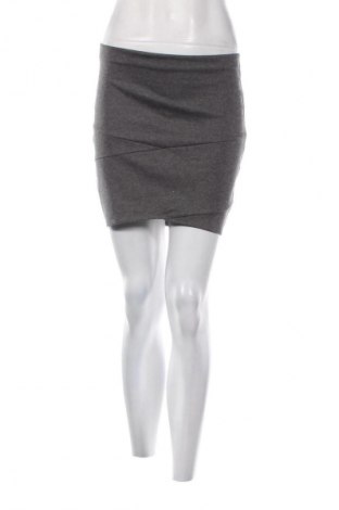 Пола Janina, Размер M, Цвят Сив, Цена 2,04 €