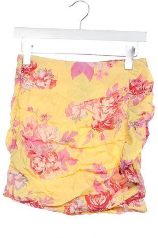 Пола Mango, Размер S, Цвят Многоцветен, Цена 2,04 €