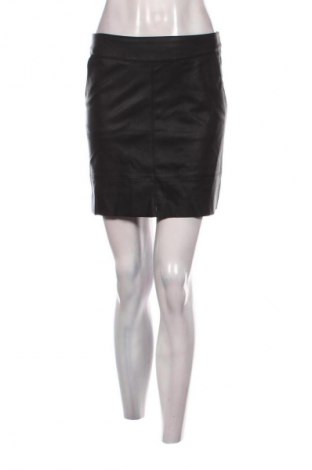 Пола ONLY, Размер S, Цвят Черен, Цена 3,06 €