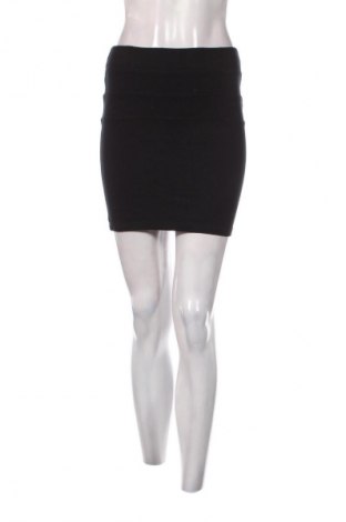 Пола Pimkie, Размер M, Цвят Черен, Цена 2,04 €