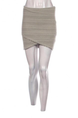 Пола Review, Размер S, Цвят Многоцветен, Цена 2,04 €