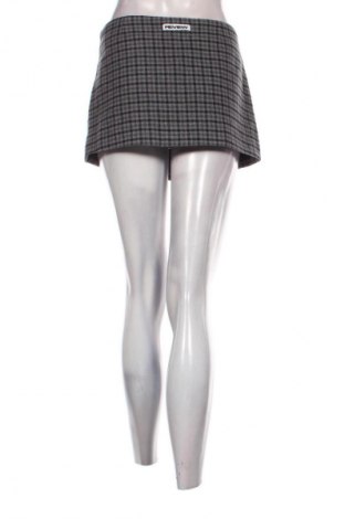 Пола Review, Размер S, Цвят Многоцветен, Цена 2,55 €