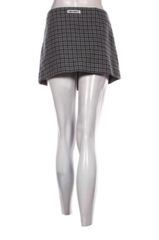 Пола Review, Размер M, Цвят Многоцветен, Цена 2,55 €