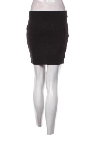 Пола SHEIN, Размер S, Цвят Черен, Цена 2,04 €