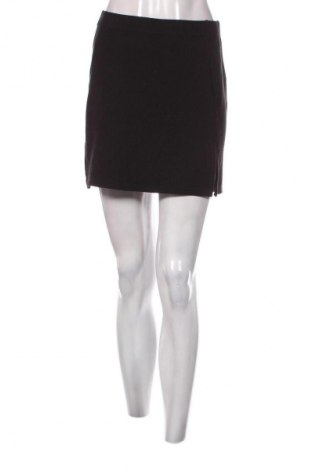 Пола SHEIN, Размер S, Цвят Черен, Цена 2,04 €