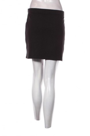 Пола SHEIN, Размер S, Цвят Черен, Цена 2,04 €