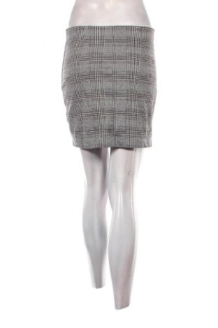 Пола Stradivarius, Размер S, Цвят Многоцветен, Цена 2,04 €