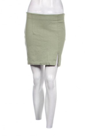 Пола Stradivarius, Размер S, Цвят Зелен, Цена 2,04 €