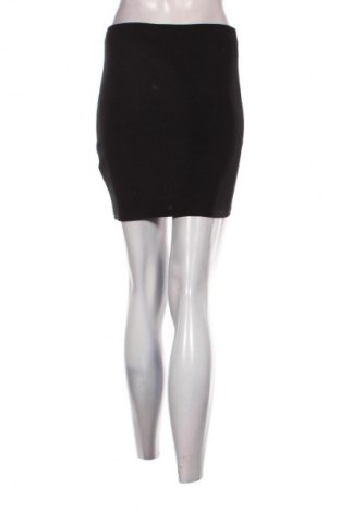 Пола Tally Weijl, Размер M, Цвят Черен, Цена 2,04 €