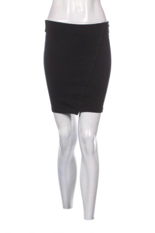 Пола Terranova, Размер S, Цвят Черен, Цена 3,57 €