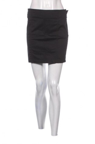 Пола Terranova, Размер S, Цвят Черен, Цена 3,57 €