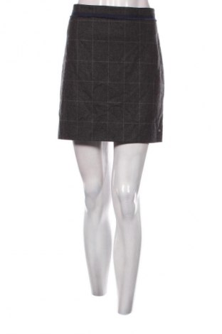 Пола Tommy Hilfiger, Размер M, Цвят Многоцветен, Цена 38,34 €