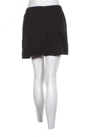 Пола Trendyol, Размер M, Цвят Черен, Цена 2,55 €