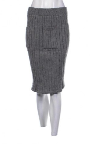 Пола Unbranded, Размер S, Цвят Сив, Цена 3,57 €