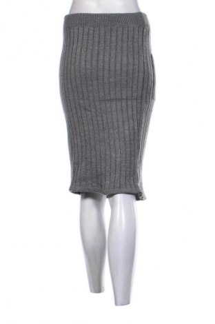 Пола Unbranded, Размер S, Цвят Сив, Цена 3,57 €