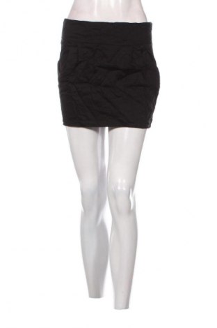 Пола Unbranded, Размер M, Цвят Черен, Цена 2,04 €