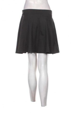 Пола Unbranded, Размер M, Цвят Черен, Цена 2,04 €