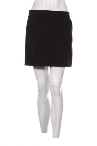 Пола Vero Moda, Размер M, Цвят Черен, Цена 2,04 €