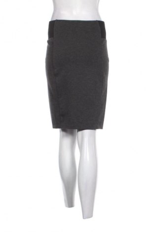 Пола Vero Moda, Размер M, Цвят Сив, Цена 2,04 €