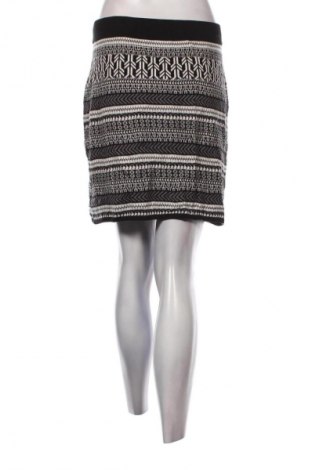 Пола Yessica, Размер M, Цвят Многоцветен, Цена 2,04 €