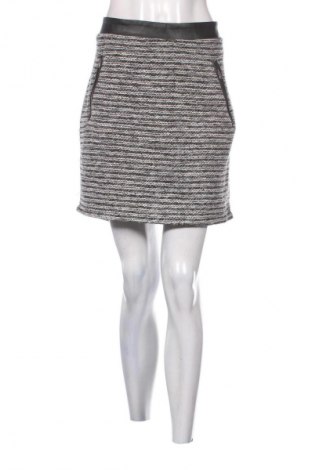 Пола Yessica, Размер XL, Цвят Многоцветен, Цена 4,09 €