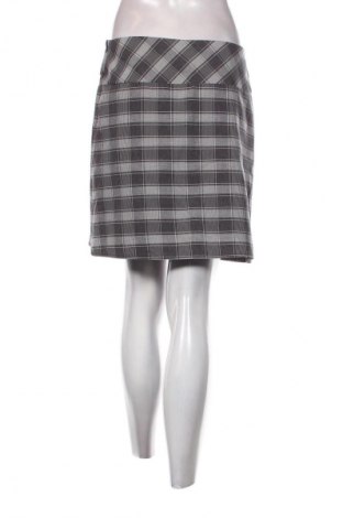 Пола Yessica, Размер M, Цвят Многоцветен, Цена 2,04 €