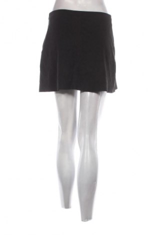 Пола Zara, Размер S, Цвят Черен, Цена 2,04 €