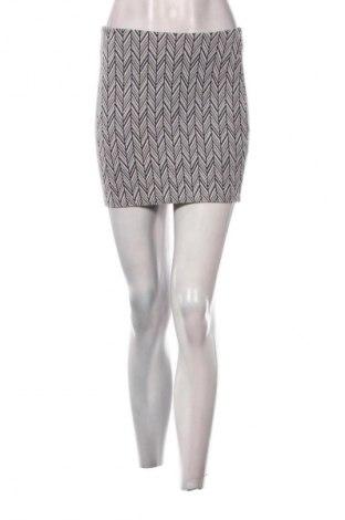 Пола Zara Trafaluc, Размер S, Цвят Многоцветен, Цена 2,04 €