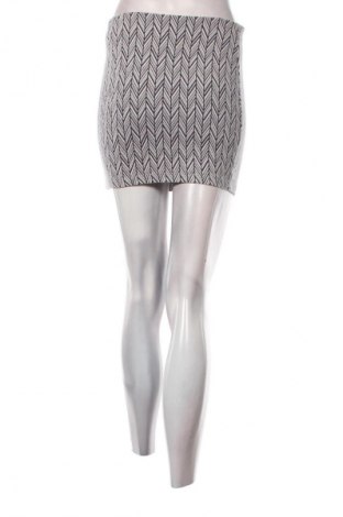 Пола Zara Trafaluc, Размер S, Цвят Многоцветен, Цена 2,04 €