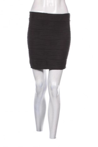 Пола Zebra, Размер L, Цвят Черен, Цена 2,04 €