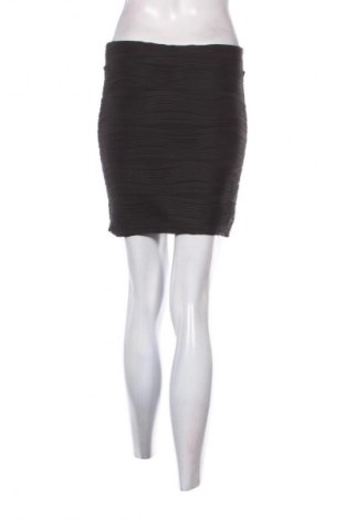 Пола Zebra, Размер L, Цвят Черен, Цена 2,04 €