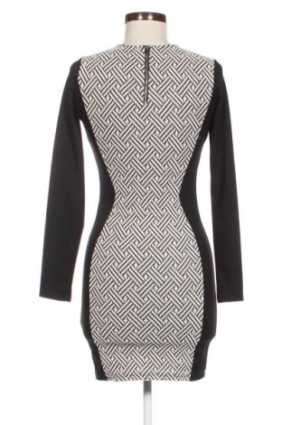 Рокля H&M, Размер S, Цвят Многоцветен, Цена 2,04 €