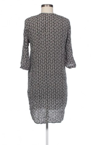 Šaty  H&M, Velikost M, Barva Vícebarevné, Cena  319,00 Kč