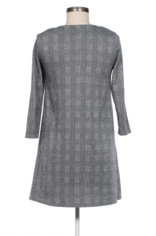 Šaty  Stradivarius, Velikost S, Barva Vícebarevné, Cena  49,00 Kč