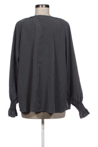 Bluzka damska SHEIN, Rozmiar 3XL, Kolor Szary, Cena 51,99 zł
