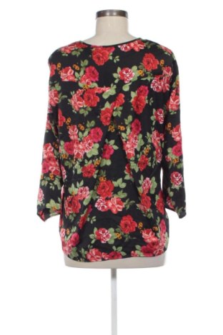 Дамска блуза Stradivarius, Размер M, Цвят Многоцветен, Цена 10,22 €