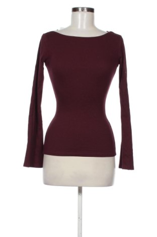 Damen Shirt Stradivarius, Größe XS, Farbe Rot, Preis 10,00 €