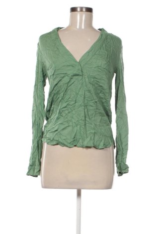 Damen Shirt Zara, Größe XS, Farbe Grün, Preis 17,99 €
