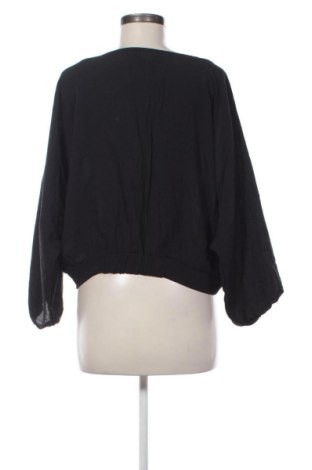 Дамска риза Pull&Bear, Размер L, Цвят Черен, Цена 12,85 €