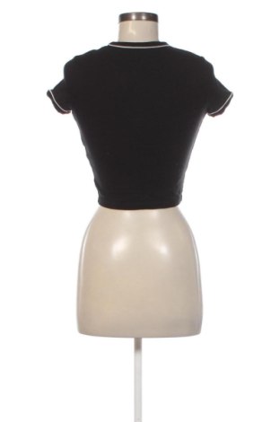 Дамска тениска Bershka, Размер S, Цвят Черен, Цена 9,20 €