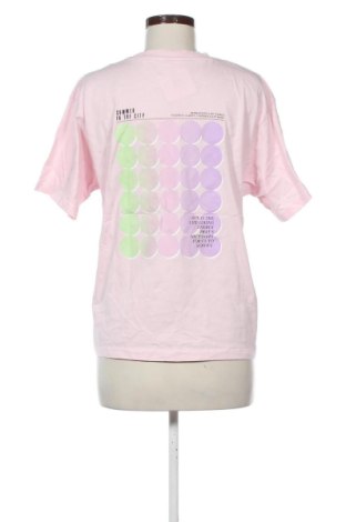 Γυναικείο t-shirt Melting Stockholm, Μέγεθος M, Χρώμα Ρόζ , Τιμή 9,99 €