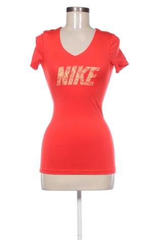 Dámské tričko Nike, Velikost XS, Barva Červená, Cena  397,00 Kč
