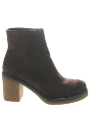 Дамски боти Unbranded, Размер 37, Цвят Кафяв, Цена 32,21 €
