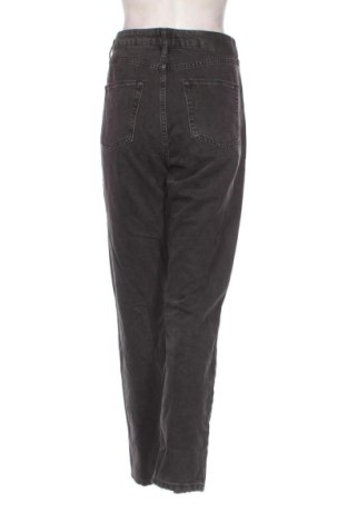 Дамски дънки BDG, Размер M, Цвят Сив, Цена 48,06 €