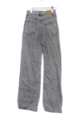 Damskie jeansy Bershka, Rozmiar XXS, Kolor Szary, Cena 78,99 zł