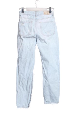 Damskie jeansy Bershka, Rozmiar XS, Kolor Niebieski, Cena 80,38 zł