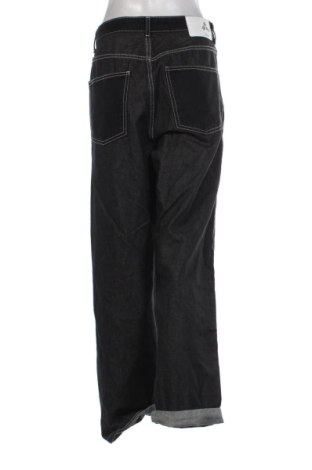Γυναικείο Τζίν Bershka, Μέγεθος XL, Χρώμα Πολύχρωμο, Τιμή 15,00 €
