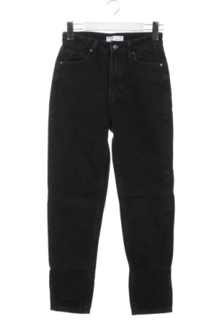 Damskie jeansy Bershka, Rozmiar XS, Kolor Czarny, Cena 80,38 zł