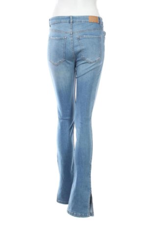 Damskie jeansy Bershka, Rozmiar S, Kolor Niebieski, Cena 79,15 zł